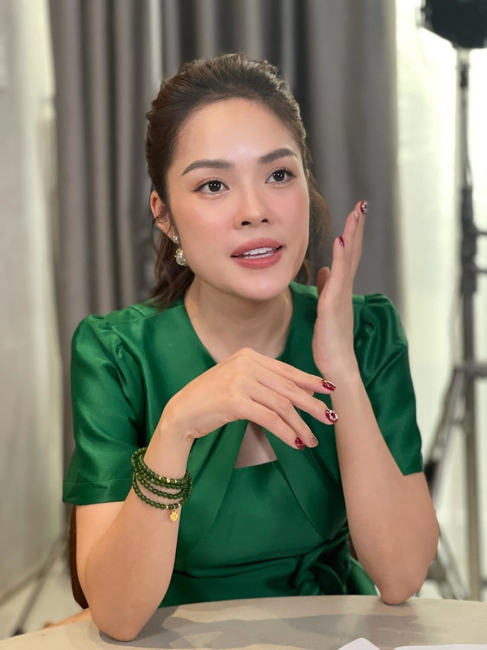 Dương Cẩm Lynh dần cân bằng được cuộc sống sau những ồn ào.