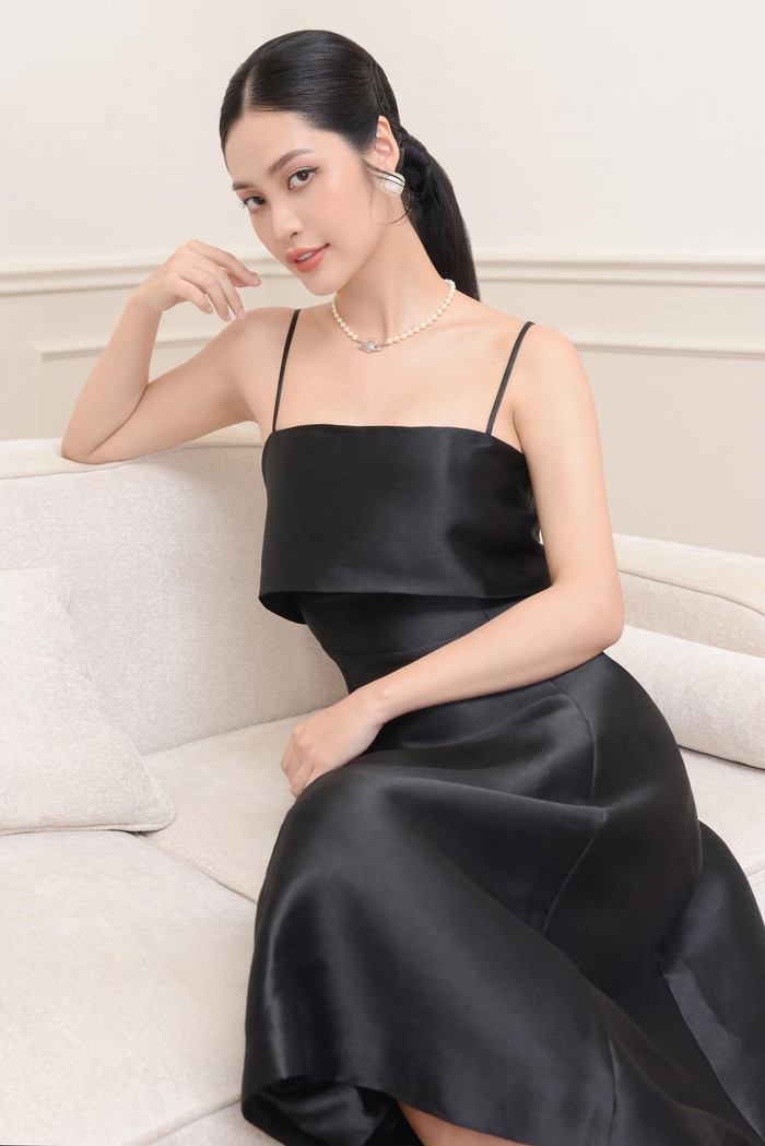 Hôm 19/7, cuộc thi Miss Earth Vietnam 2023 được công bố diễn ra. Như vậy, Hoa hậu các dân tộc Việt Nam 2022 Nông Thúy Hằng chính thức mất quyền dự thi Miss Earth 2023. Điều này khiến người hâm mộ cô nàng khá tiếc nuối.