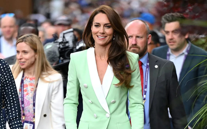 Không hổ danh 'biểu tượng thanh lịch', Kate Middleton tỏa sáng tại Wimbledon Ảnh 2