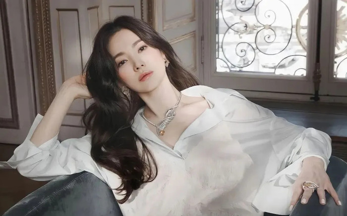 Song Hye Kyo để lộ ảnh cưới cách đây 19 năm, chú rể đẹp cỡ nào? Ảnh 2