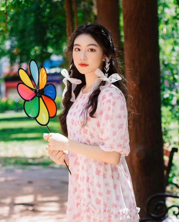 Ái nữ nhà Quyền Linh khoe nét đẹp trong veo làm công chúng xao xuyến.