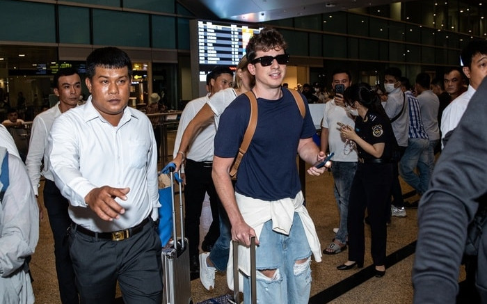 Sau nhiều năm chờ đợi, người hâm mộ vỡ òa khi Charlie Puth có mặt tại Việt Nam Ảnh 2