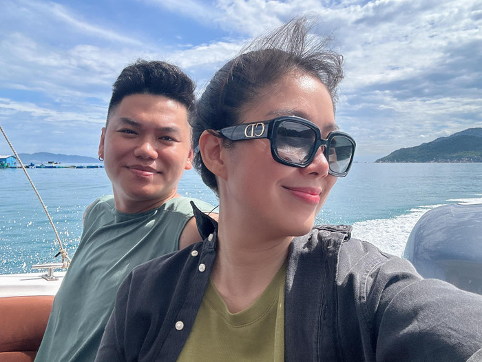 Lê Phương khoe loạt ảnh tình tứ bên chồng trẻ. (Ảnh: FBNV)