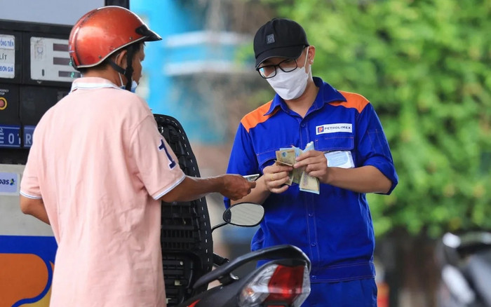 Giá xăng tăng mạnh, hơn 1.200 đồng/lít Ảnh 2