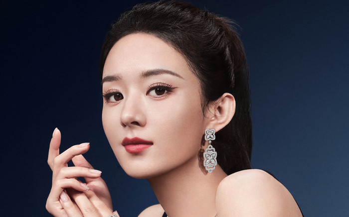 Triệu Lệ Dĩnh phản bội Lâm Canh Tân, còn công khai nắm tay trai lạ Ảnh 2