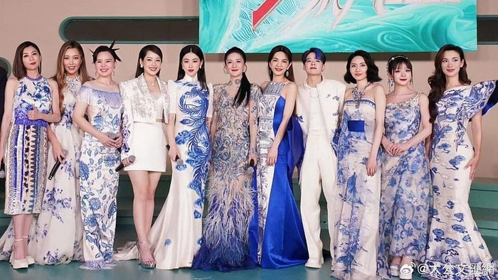 Chi Pu bên cạnh các tỷ tỷ trong đêm chung kết Đạp Gió 2023