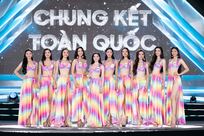 Màn diễn bkini bốc lửa của Top 20 Miss World Vietnam 2023 trước 15.000 khán giả Ảnh 5