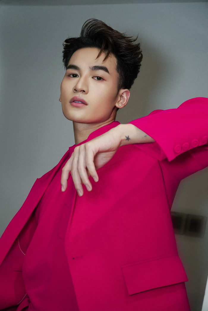 Ali Hoàng Dương vẫn chăm chỉ đi hát, tham gia các gameshow. (Ảnh tổng hợp)