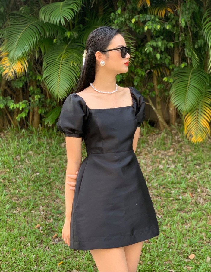 Làn da không tỳ vết của nàng hậu trong hình ảnh đời thường.&nbsp;