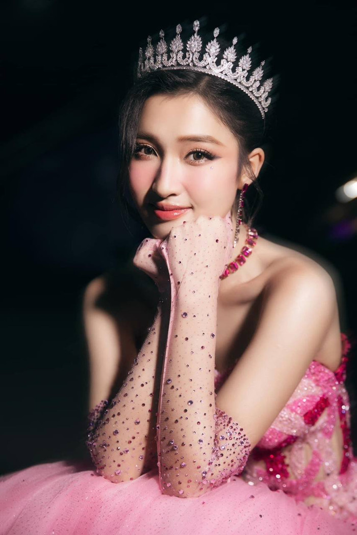  Lộ cảm xúc thật của Phương Nhi trong phần 'final walk', khác xa trên livestream? Ảnh 3