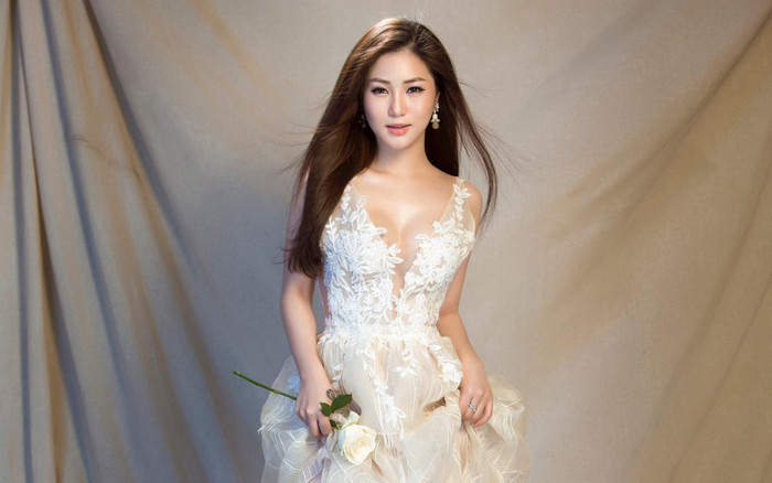 Hương Tràm lên tiếng về tin đồn sang Mỹ sinh con Ảnh 2