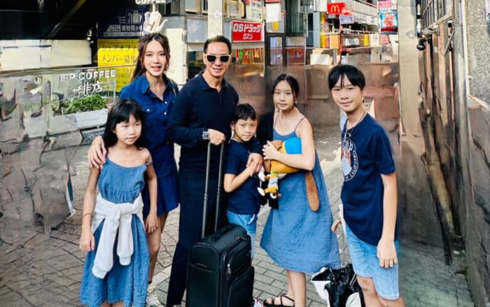 Vợ chồng Lý Hải, Minh Hà khéo dạy con 'tự túc, tiết kiệm' khi đi du lịch ở Nhật Ảnh 2