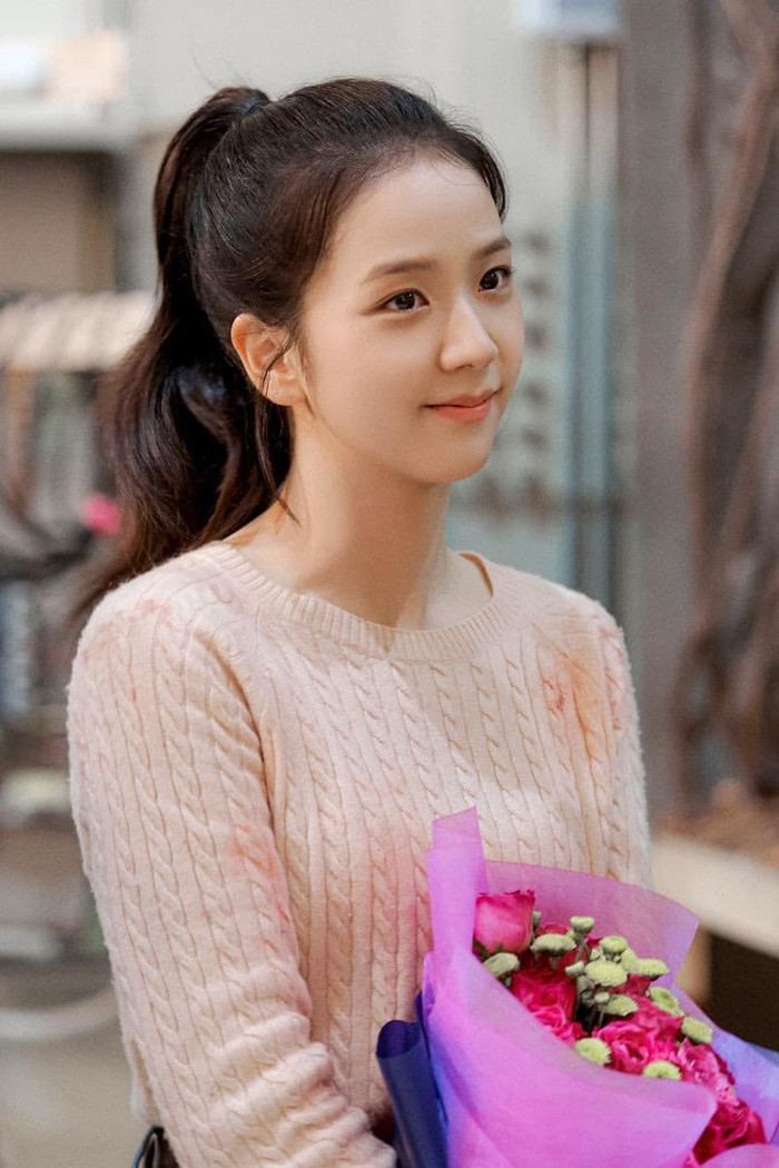  Sau thành công của Snowdrop, Jisoo (BLACKPINK) tái hợp Jung Hae In ở phim mới? Ảnh 2