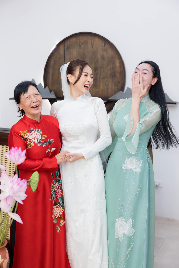 Theo Quách Thu Phương chia sẻ, Phương Oanh được mẹ chồng hết mực yêu thương và ra sức quan tâm, chăm sóc