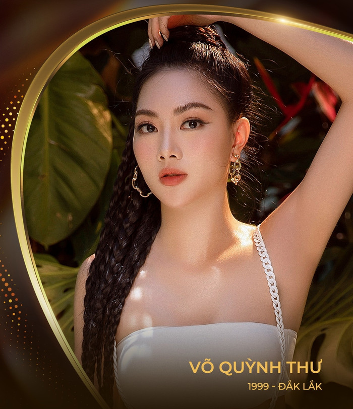 Võ Quỳnh Thư tiết lộ lý do tham gia Miss Grand Vietnam 2023: 'Dừng chân ở Top 40 Miss World Vietnam là một trải nghiệm quý giá cho Quỳnh Thư nhiều bài học. Đến với Miss Grand Vietnam 2023 tôi mong muốn được thể hiện bản thân nhiều hơn, chiến đấu hết mình để bản thân được tỏa sáng ở một phiên bản hoàn thiện nhất'. 