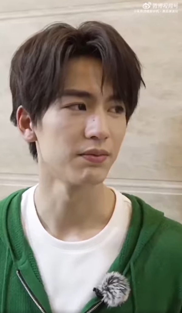 Bạn trai Bạch Lộc gây thất vọng vì nhan sắc già nua, khác hẳn khi photoshop Ảnh 3