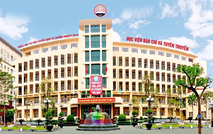 Điểm sàn năm 2023 của 2 trường đại học đào tạo ngành Báo chí hot nhất cả nước Ảnh 2