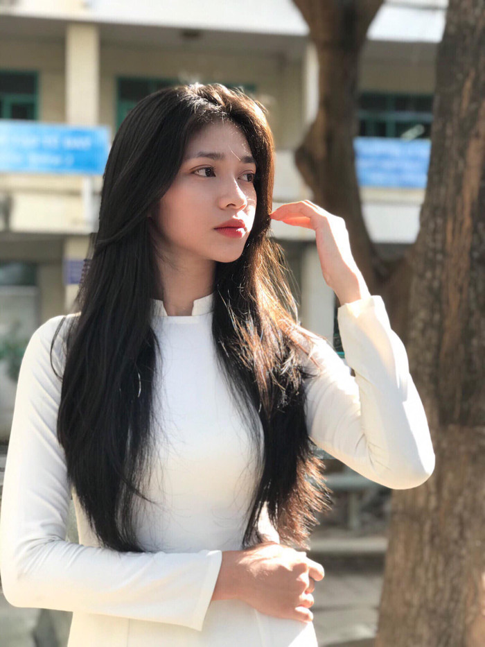 Minh Kiên gây thương nhớ bởi gương mặt với các đường nét ngũ quan hài hòa.