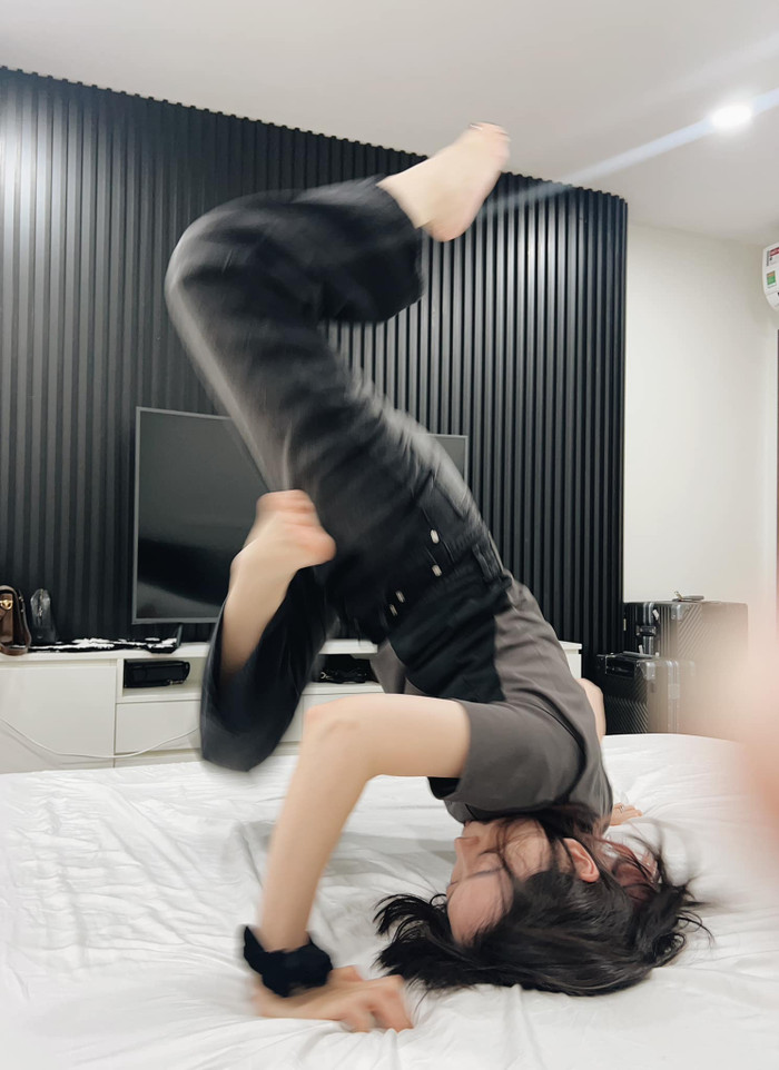 Bình An từng bày tỏ sự 'bất lực' khi thấy Phương Nga 'trồng cây chuối' vui mừng biết tin chồng sẵn sàng 'đu' Blackpink trong hai đêm diễn liên tiếp tại Hà Nội