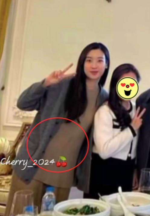 Suốt thời gian mang thai, dù vướng nhiều nghi vấn nhưng cặp đôi vẫn giữ im lặng