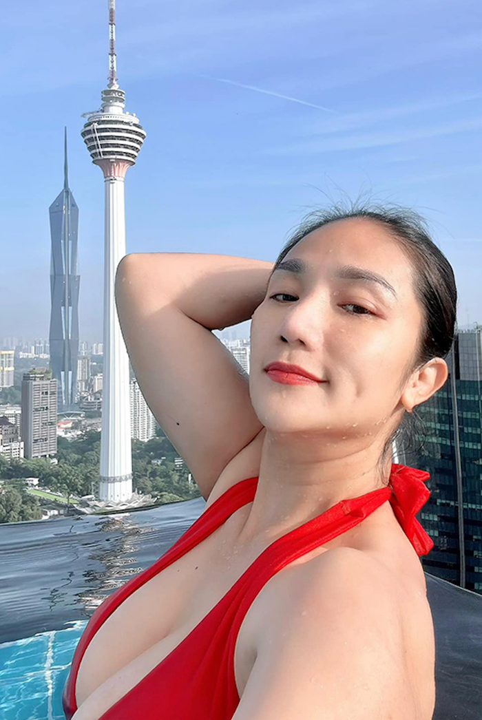 Body chuẩn cùng gu thời trang sexy của 'bà mối' Cát Tường tuổi 46 Ảnh 6