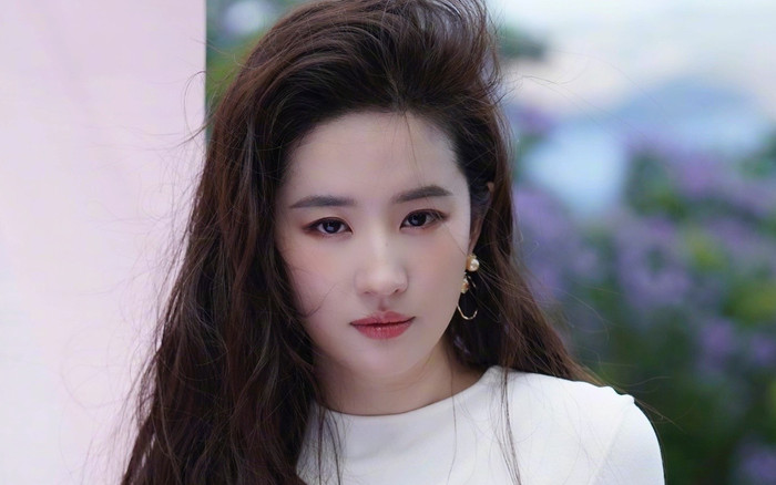 Lưu Diệc Phi công khai mối quan hệ ngọt ngào với mỹ nam lớn hơn 10 tuổi Ảnh 2