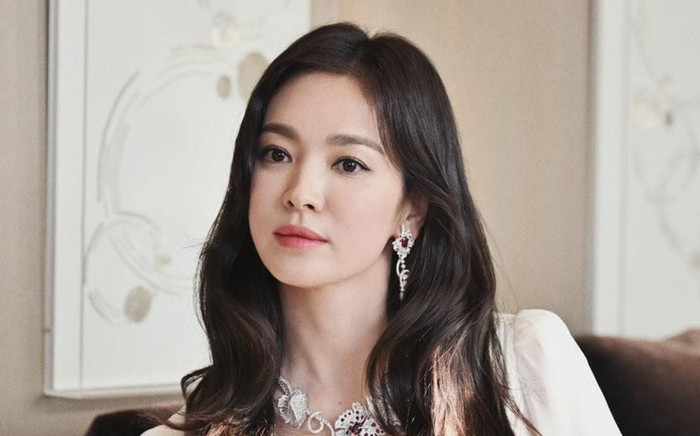Song Hye Kyo bất ngờ có động thái mạnh tay dằn mặt Song Joong Ki Ảnh 2