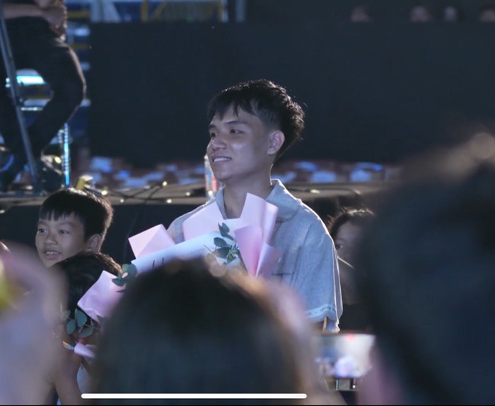 Bạn trai Ý Nhi mong rằng khán giả có cái nhìn khách quan và yêu thương bạn gái mình.