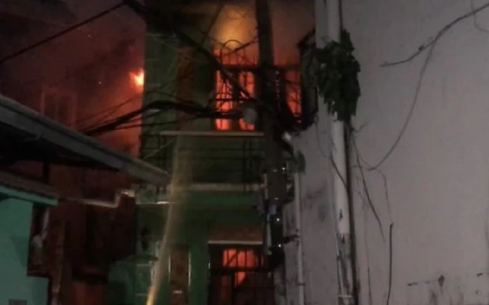 TP.HCM: Đám cháy bùng mạnh trong căn nhà hẻm sâu quận Gò Vấp Ảnh 2