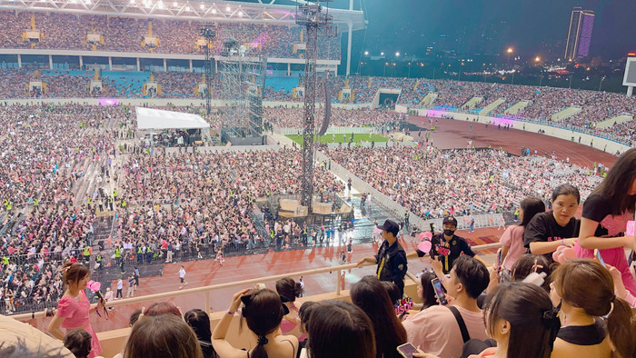 Tất cả khán giả đến với concert của Blackpink đều mang tâm trạng phấn khích, hồ hởi khi sắp được gặp gỡ bốn cô nàng đình đám
