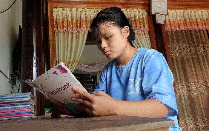 Thủ khoa thi tốt nghiệp ở Quảng Bình: 'Đi xuất khẩu lao động cho mẹ đỡ vất vả' Ảnh 2