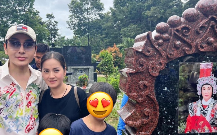 Nghẹn ngào khoảnh khắc các con đến thăm mộ cố NSƯT Vũ Linh Ảnh 2