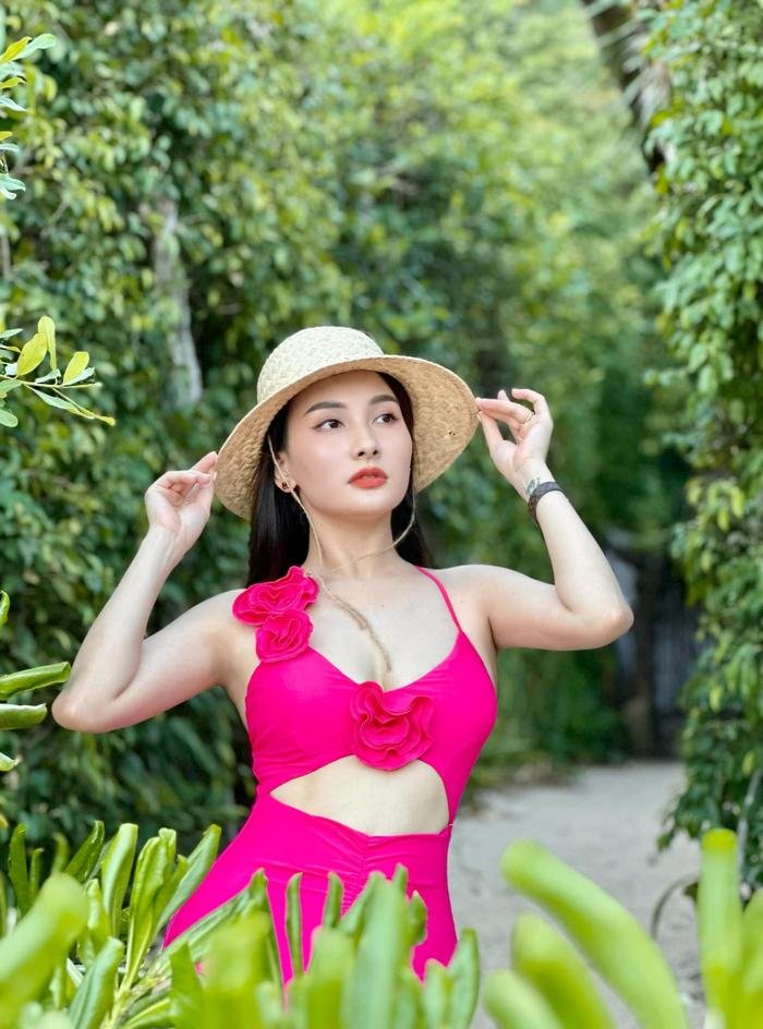 Mẹ 2 con Bảo Thanh diện bikini 'điêu khắc' đường cong chuẩn chỉnh Ảnh 3