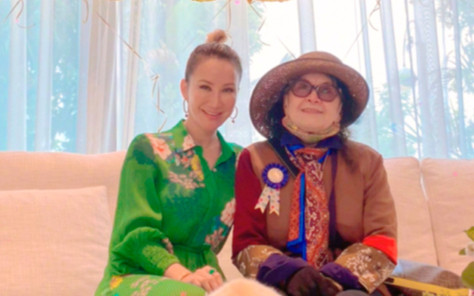 Nữ ca sĩ 48 tuổi tự tử để lại tài sản hơn 3.000 tỷ đồng cho mẹ già 86 tuổi Ảnh 2