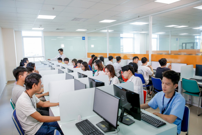  Trường Đại học công bố điểm sàn xét tuyển điểm thi tốt nghiệp THPT: Từ 16 -19 điểm Ảnh 1