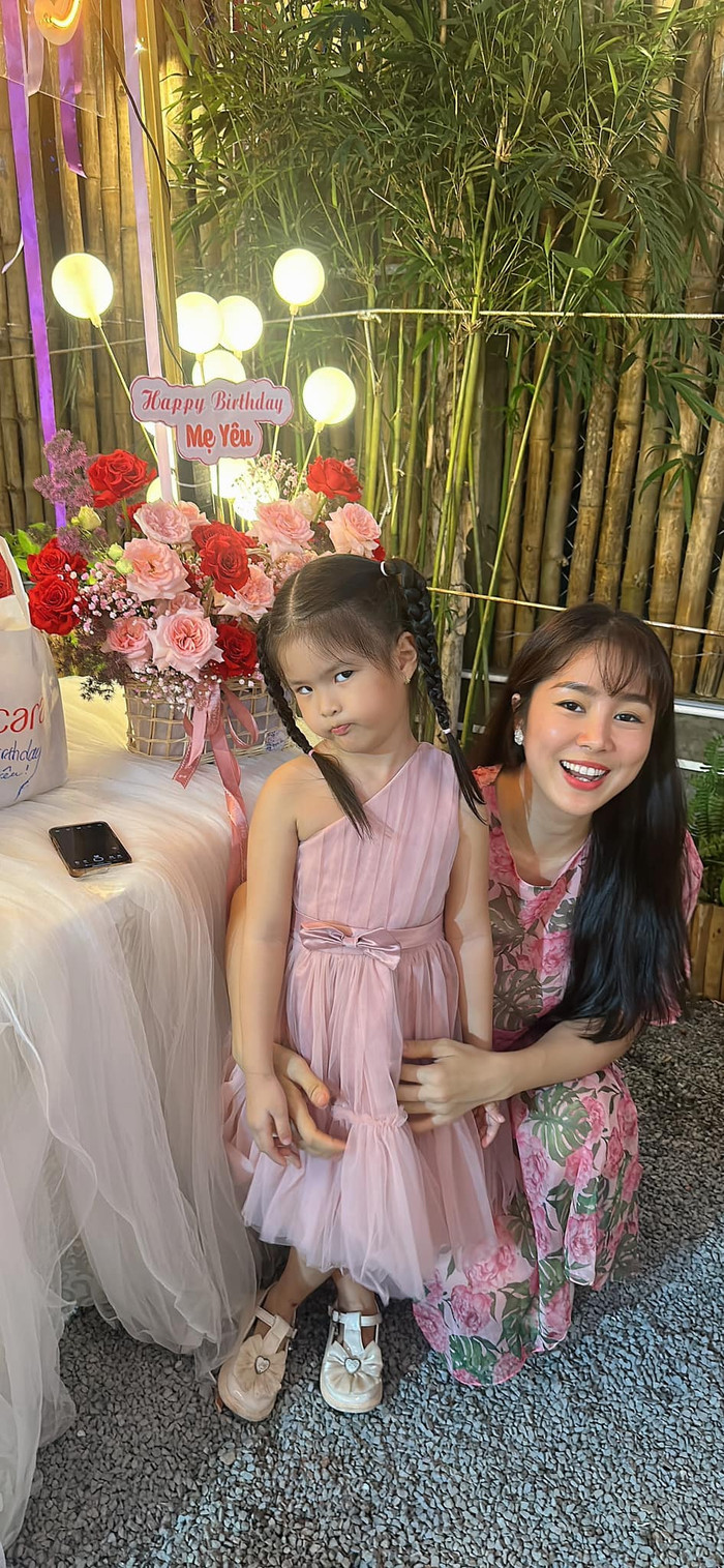 Con gái Lê Phương thông minh, hài hước.