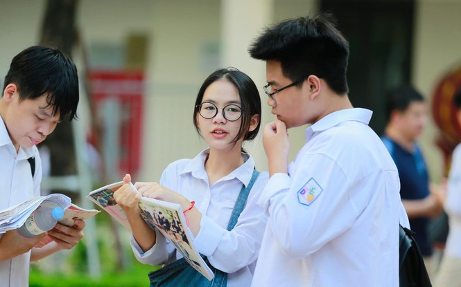 Hôm nay (7/7), TP.HCM công bố điểm chuẩn vào lớp 10 Ảnh 2