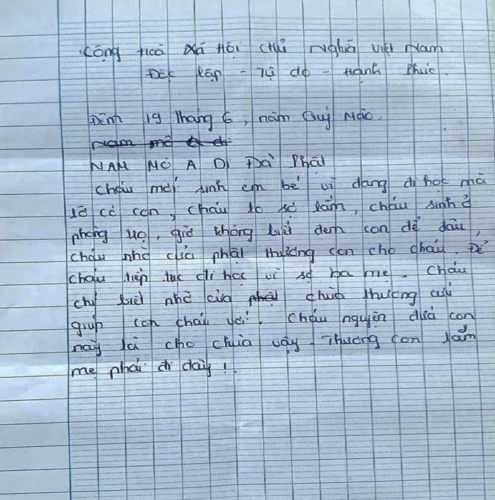  Bé trai sơ sinh bị bỏ rơi ở cổng chùa, mẹ để lại lá thư tiết lộ lý do đắng lòng Ảnh 2