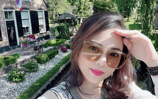 Hotmom Hằng Túi tuổi U40: Tài sản hàng trăm tỷ, sắc vóc nuột nà như gái đôi mươi Ảnh 2