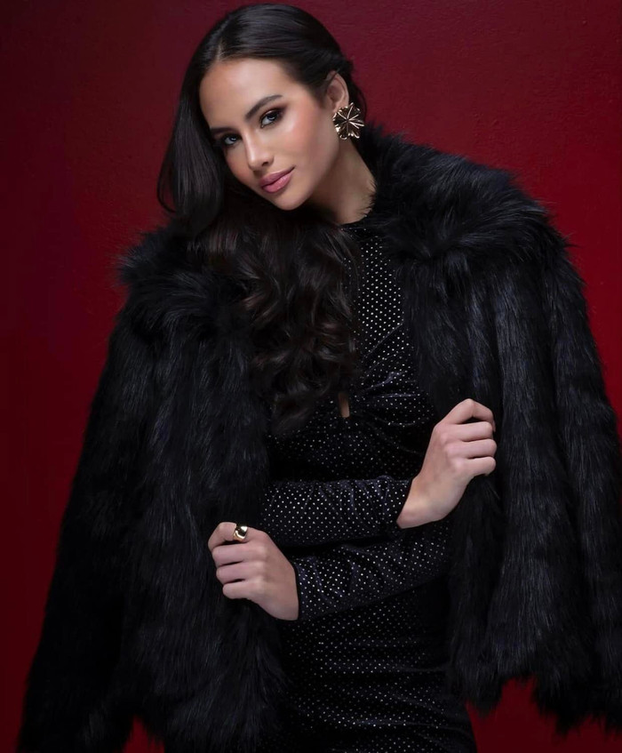 Nhan sắc tân hoa hậu được đánh giá cao.