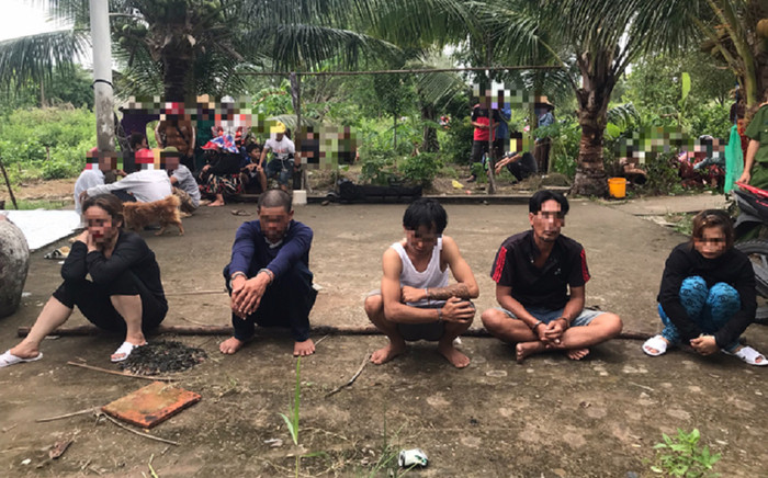 Từng được giúp đỡ, gia đình 5 người 'trả ơn' ân nhân theo cách không ai ngờ Ảnh 2