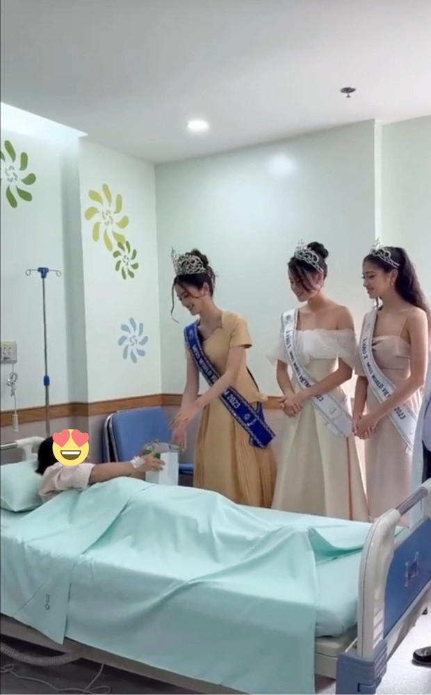Hình ảnh của top 3 đang gây tranh cãi.