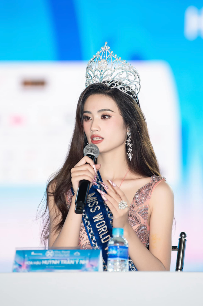  Những ồn ào nghiêm trọng khiến loạt nàng hậu Việt bị đề nghị tước vương miện Ảnh 3