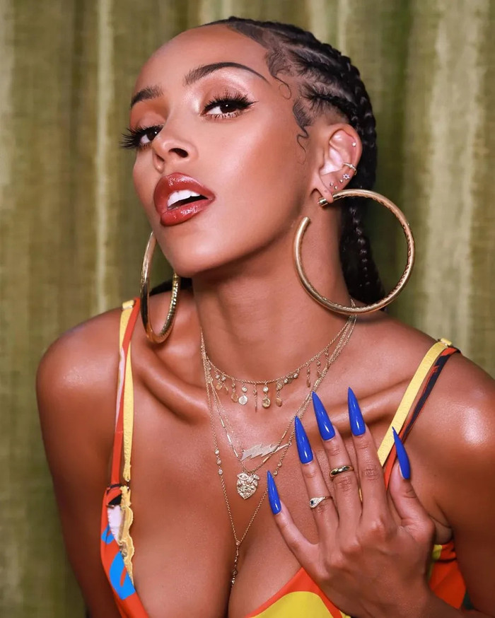  Cherry Cola Lips: Xu hướng trang điểm thập niên 90 bất ngờ đổ bộ TikTok Ảnh 3
