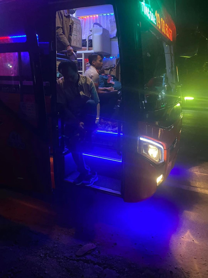  Tài xế đột quỵ nhưng vẫn cố tấp xe vào lề đảm bảo an toàn cho hành khách Ảnh 2