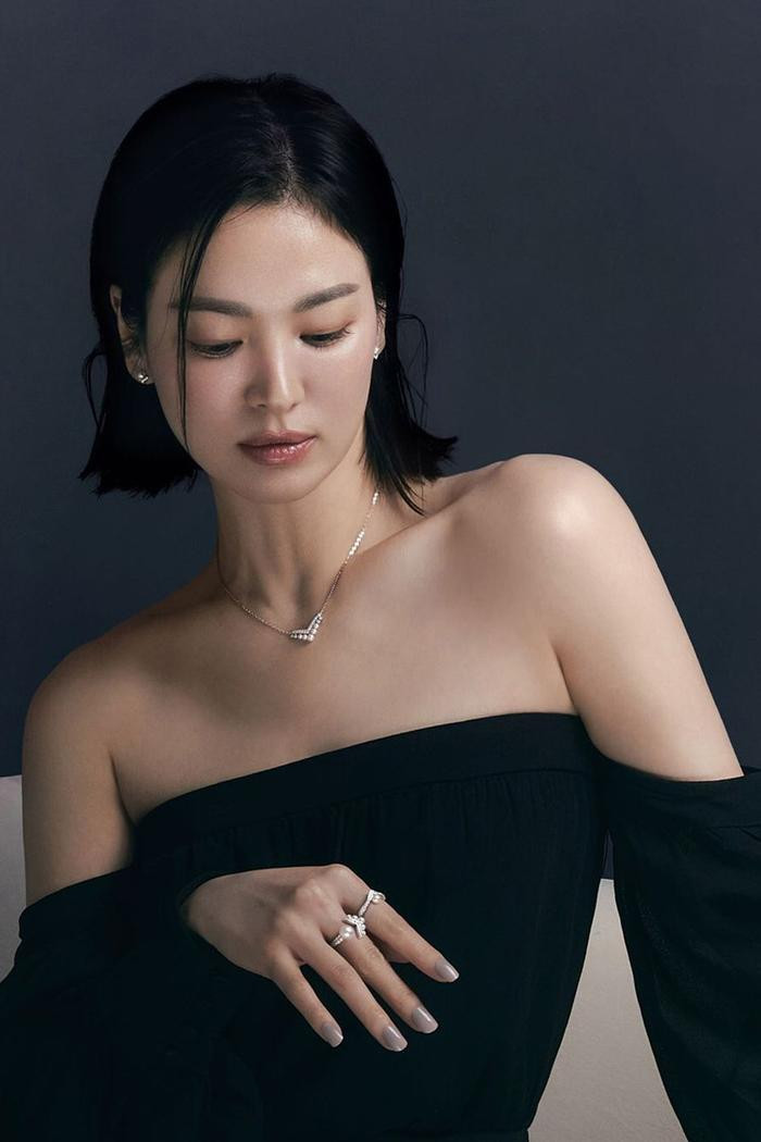 Song Hye Kyo cuối cùng lại thua thảm dưới tay Song Joong Ki Ảnh 1