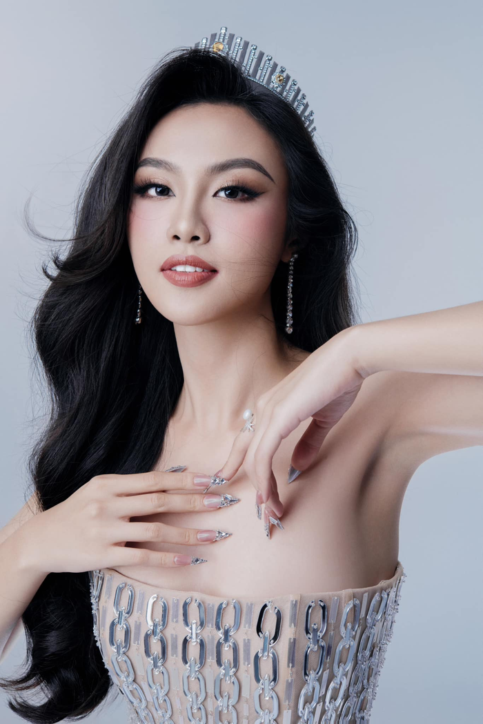 Thuỷ Tiên cho biết khi được trở thành Á hậu Hoàn vũ Việt Nam, cô may mắn được dùng tiếng nói để truyền cảm hứng và lan tỏa giá trị nhân văn với cộng đồng.