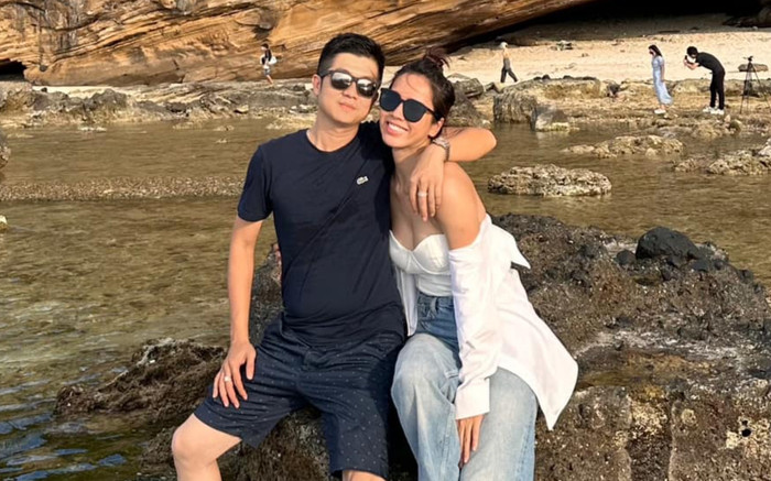 Chồng cũ Nhật Kim Anh khoe ảnh bên tình mới, để lộ chi tiết đặc biệt Ảnh 2