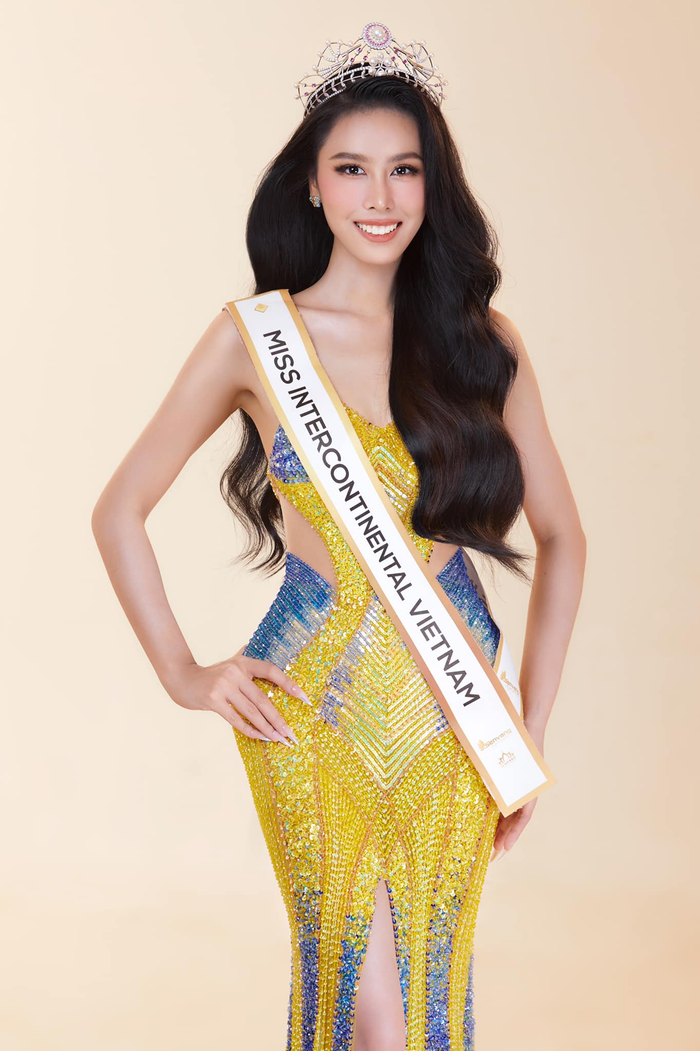 Á hậu 2 Hoa hậu Việt Nam 2022 - Ngọc Hằng sẽ đại diện Việt Nam dự thi Miss Intercontinental 2023 (Hoa hậu Liên lục địa). 