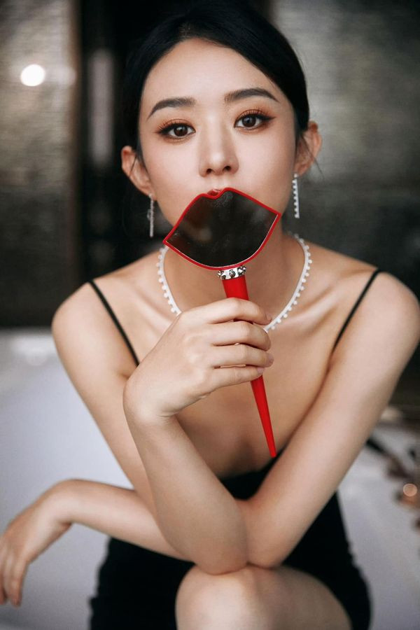  Triệu Lệ Dĩnh thoát mác 'nhà quê' chỉ sau khi thay đổi một điểm Ảnh 3